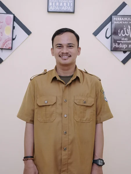 RISWAN UMAR, S.kom